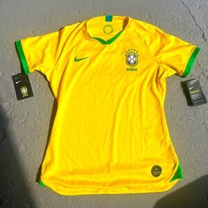 Nike Brasil 🇧🇷 futbol soccer jersey dri fit women’s medium